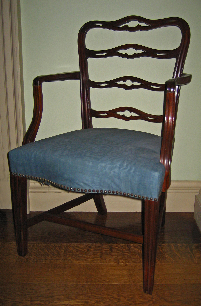 1958.2767.002 arm chair view 1