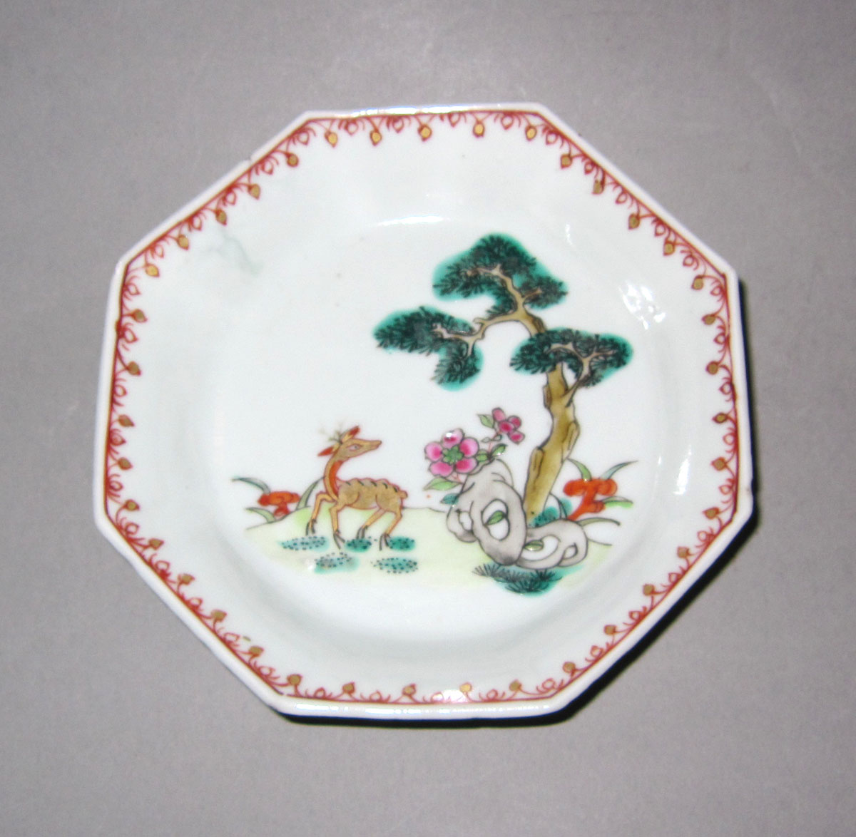 1953.0156.002B Porcelain saucer