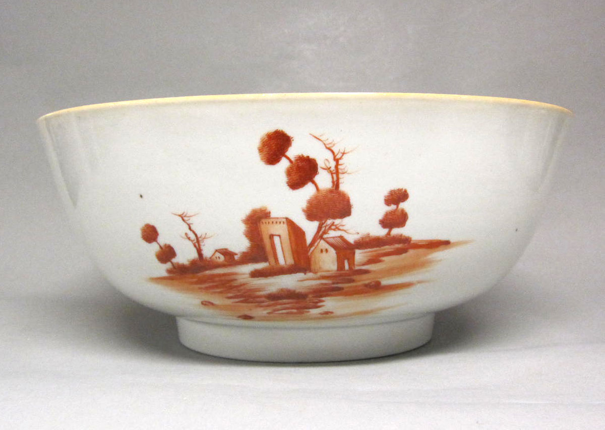 1953.0167.010 Porcelain bowl