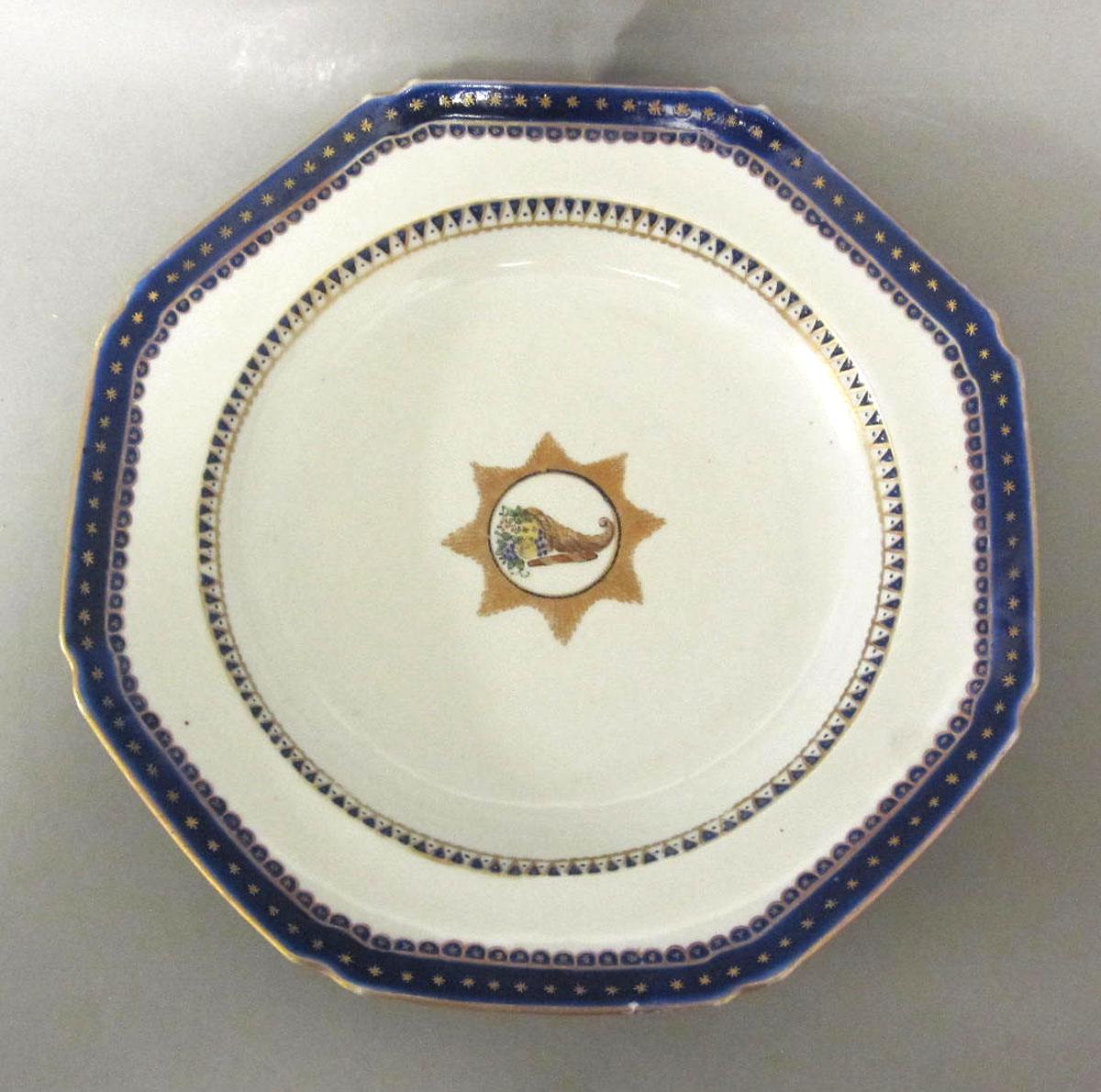 1965.0718.008 Porcelain plate