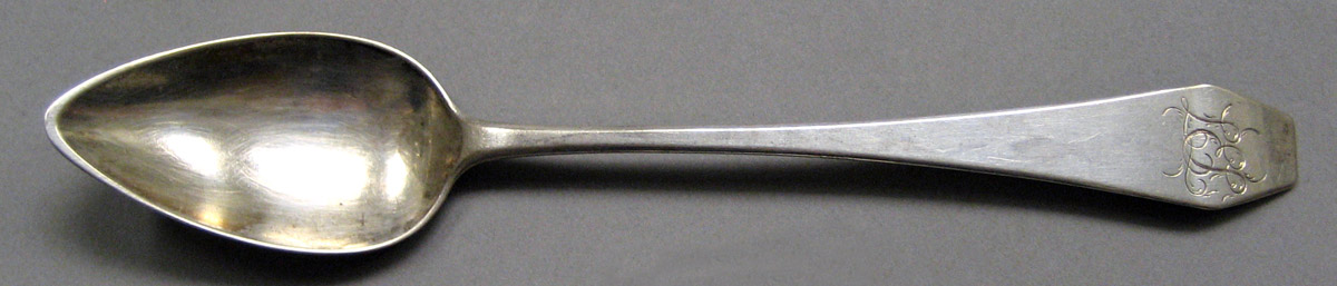 2003.0041.040.001 Silver Spoon upper surface