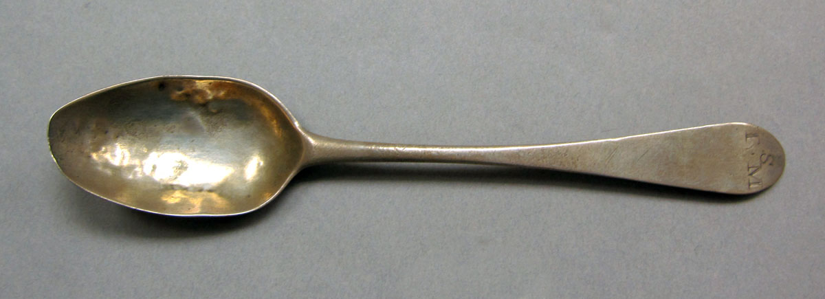 1962.0240.360 Silver spoon upper surface