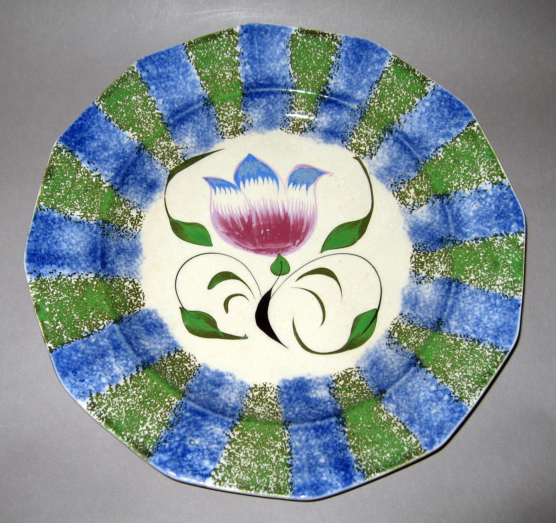 1965.0763.002 Spatterware plate