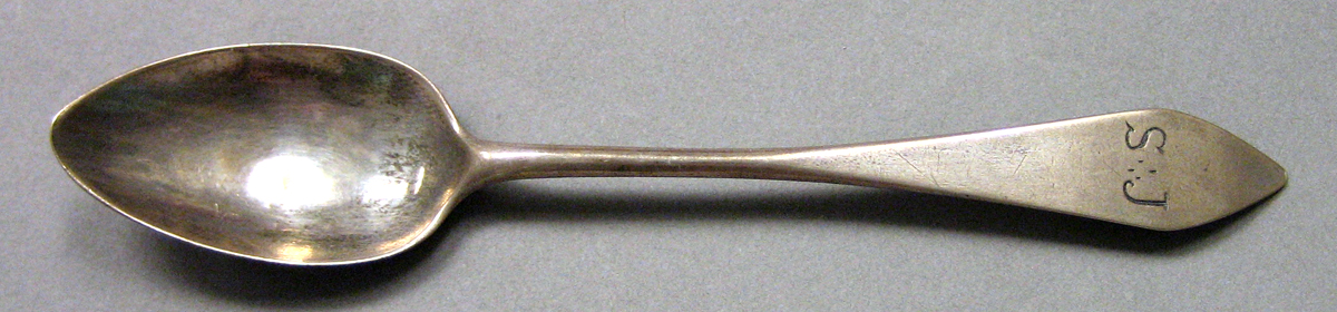 1962.0240.680.001 Silver Spoon upper surface