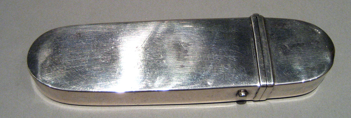 1959.2698 B Silver Spectacles Case