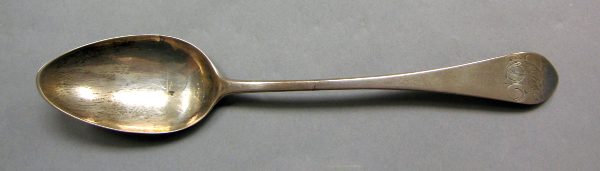 1962.0240.1122 Silver spoon upper surface