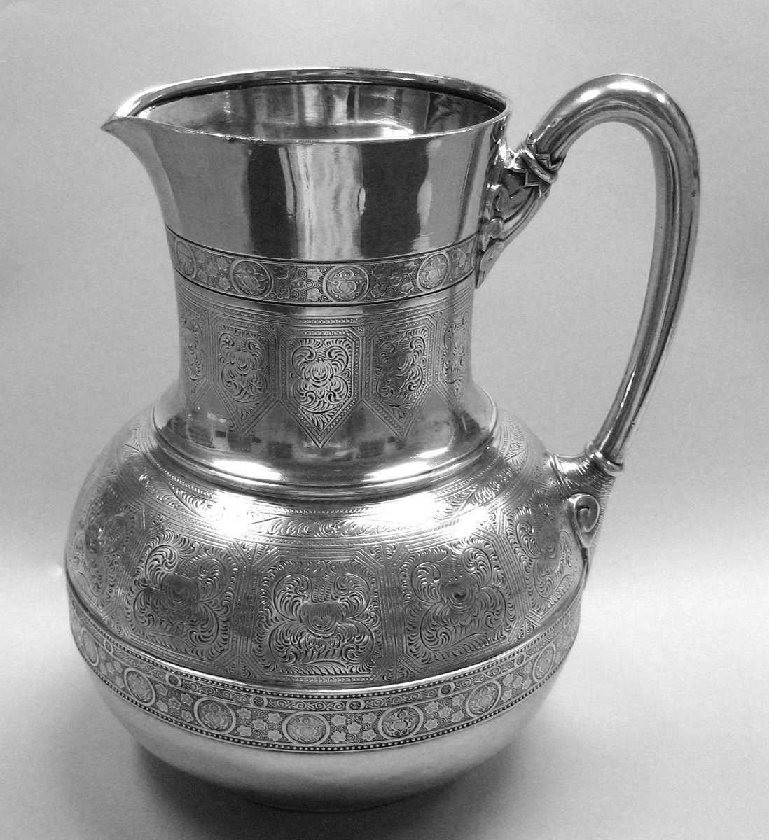 1970.1039.005 Pitcher, side 1