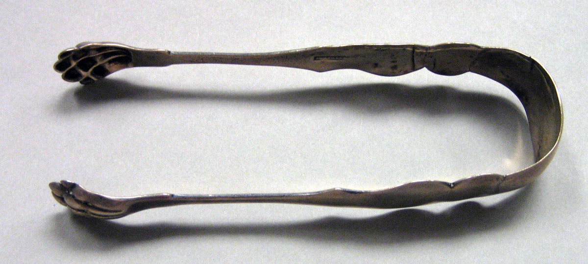 1962.0240.1646 Silver Tongs view 1