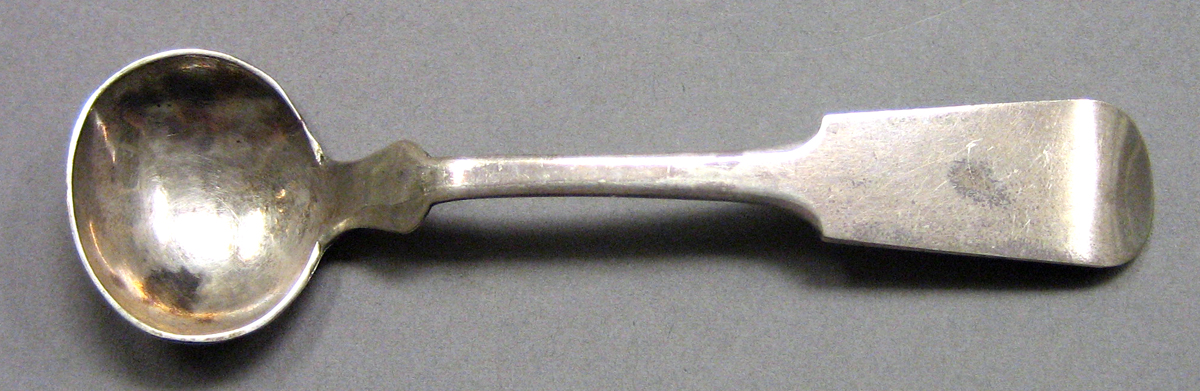 1968.0268 Silver Spoon upper surface