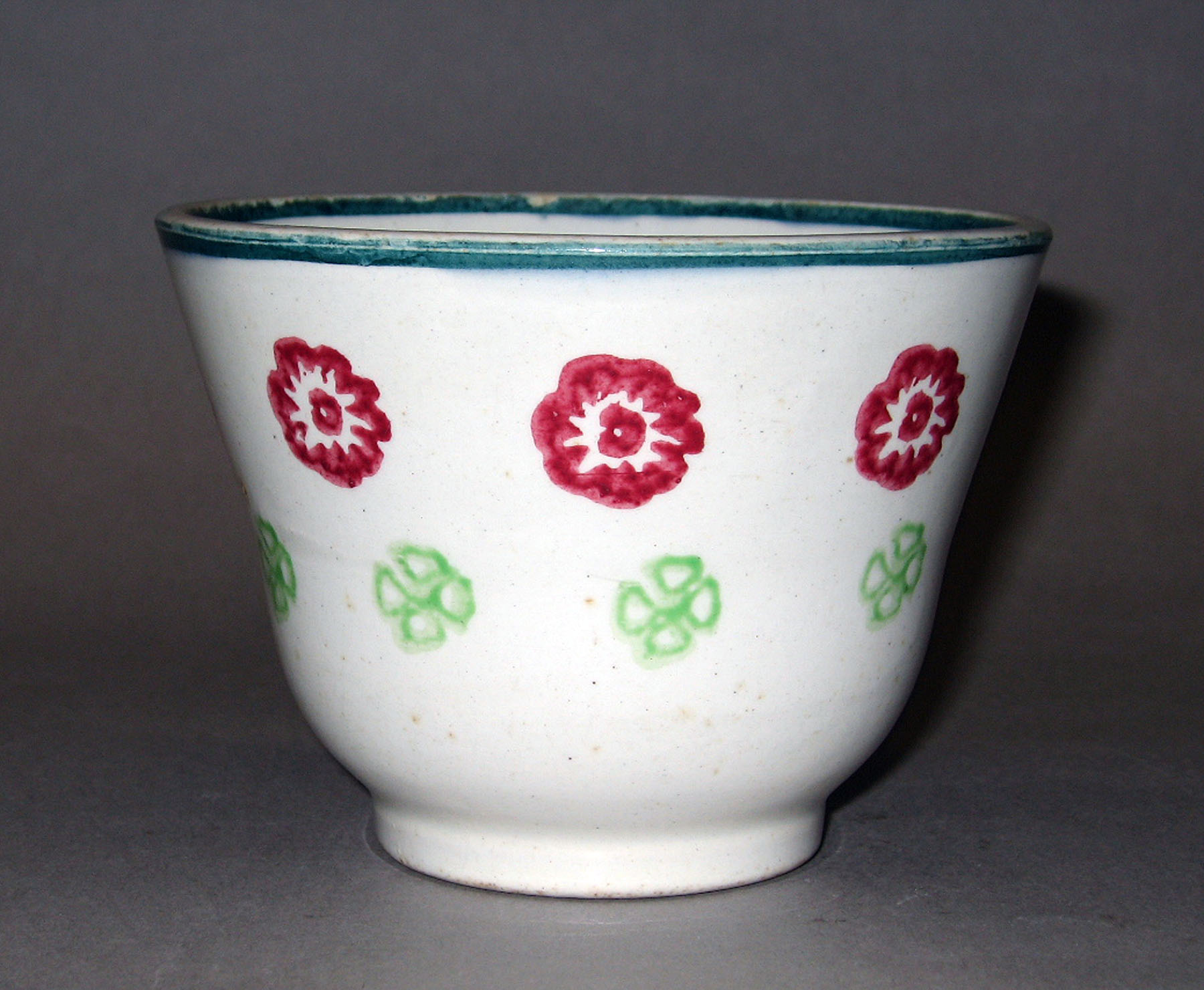 1962.0624 Pearlware teabowl