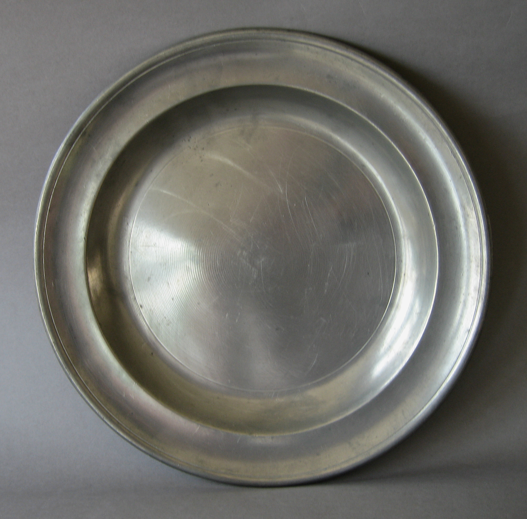 1966.1190 Pewter plate