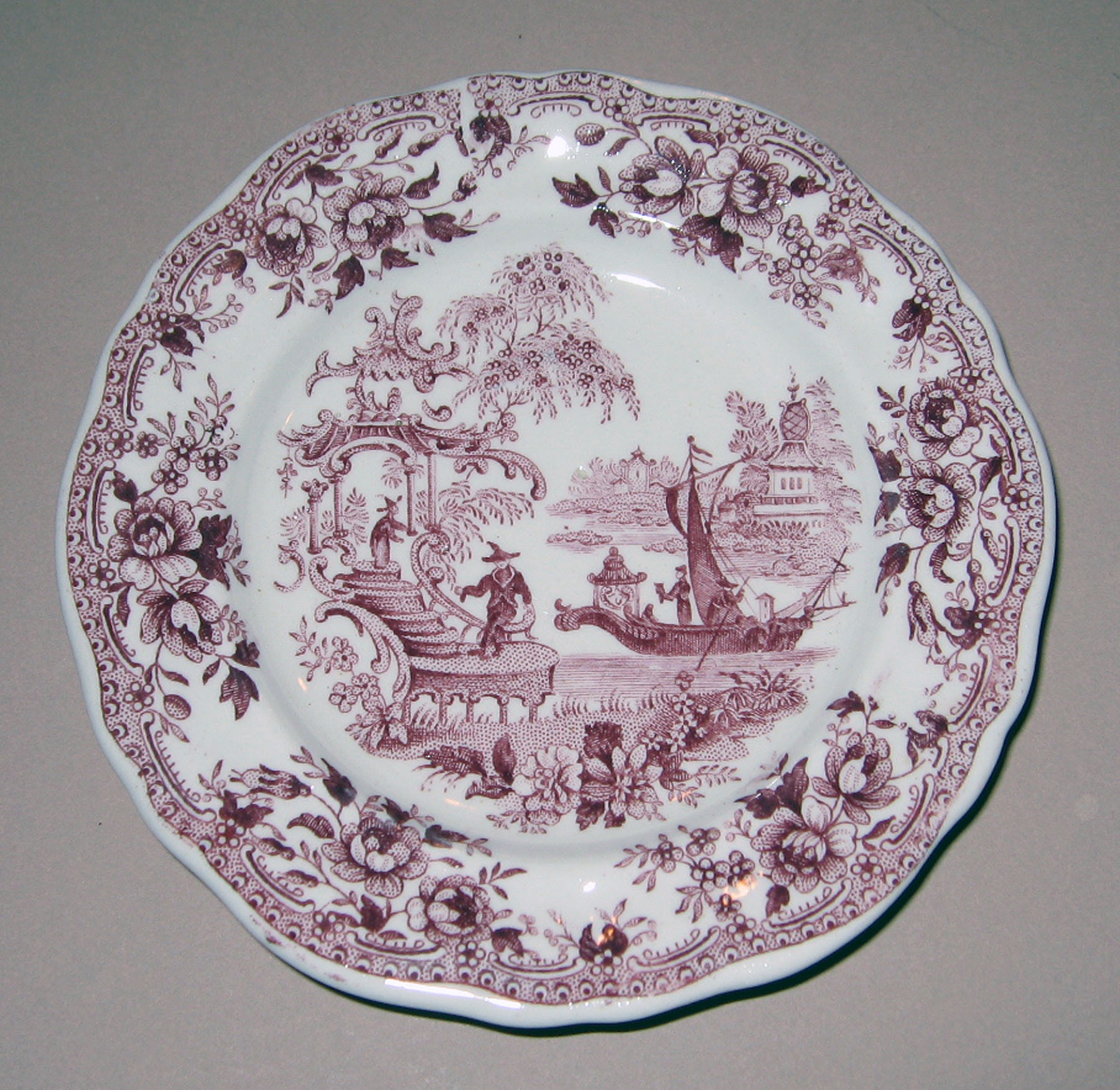 1955.0136.185 Earthenware plate