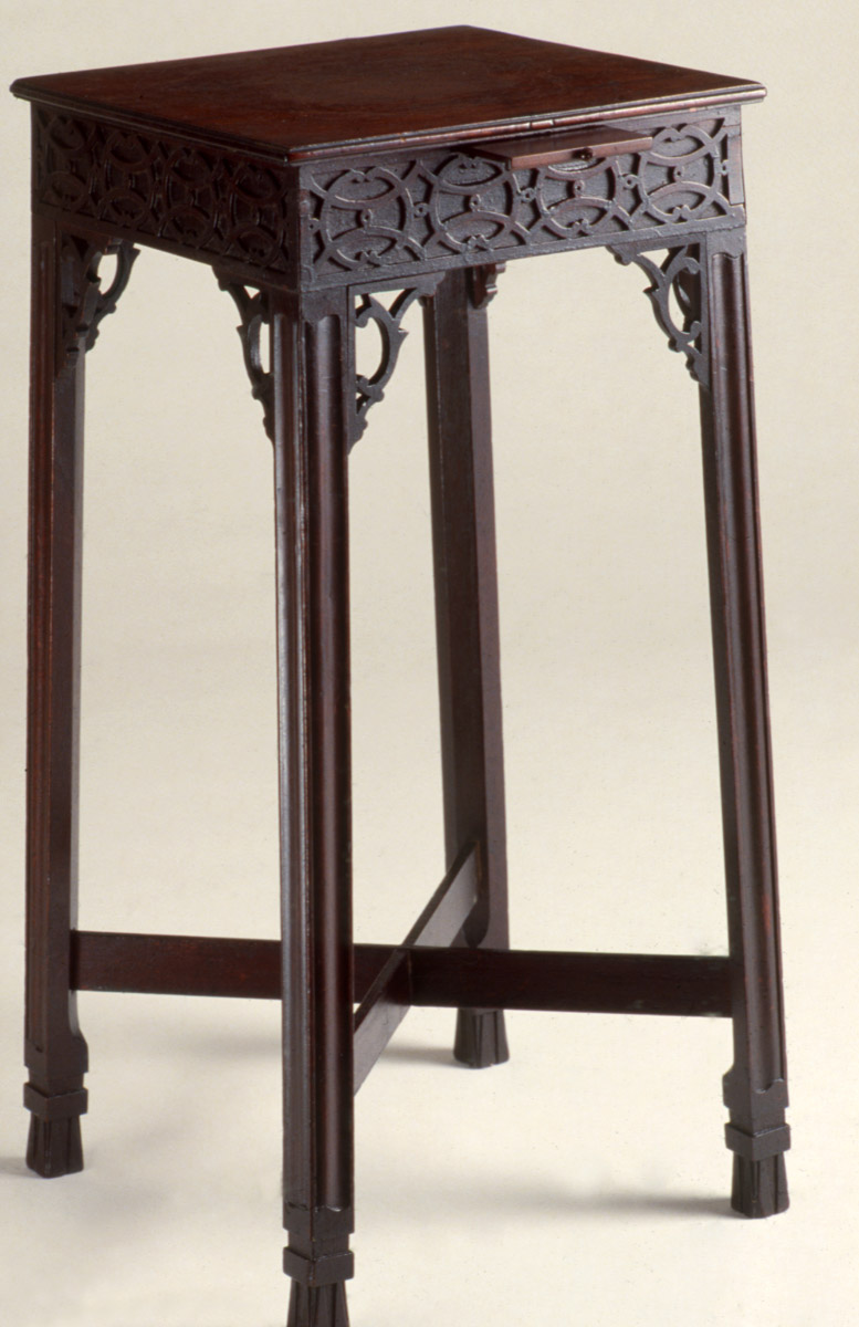 1952.0063 Stand, Urn Stand