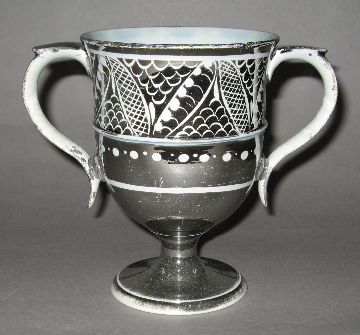 1958.1207 Lusterware cup