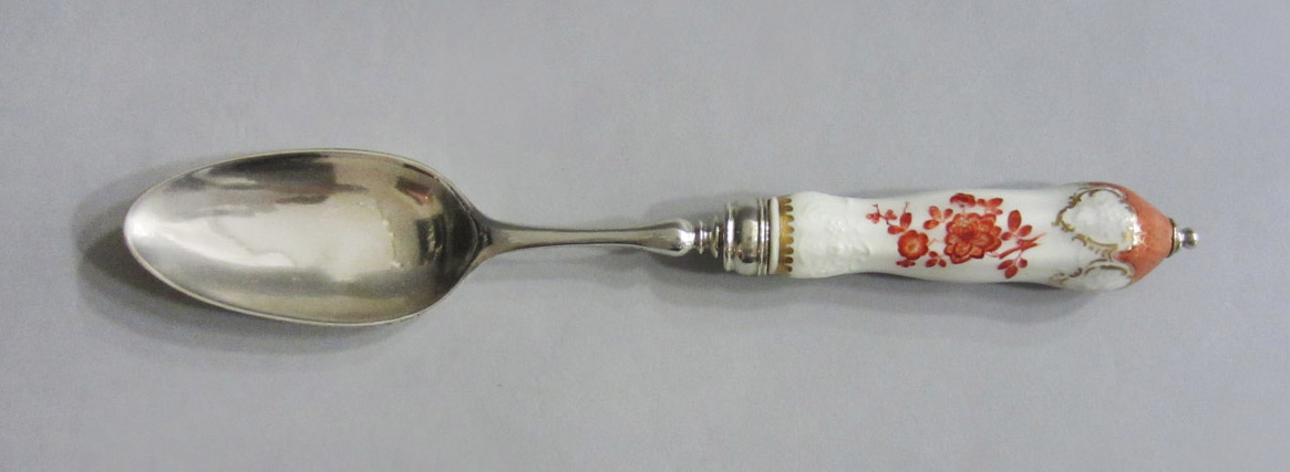 1963.0763.015 Spoon, upper surface