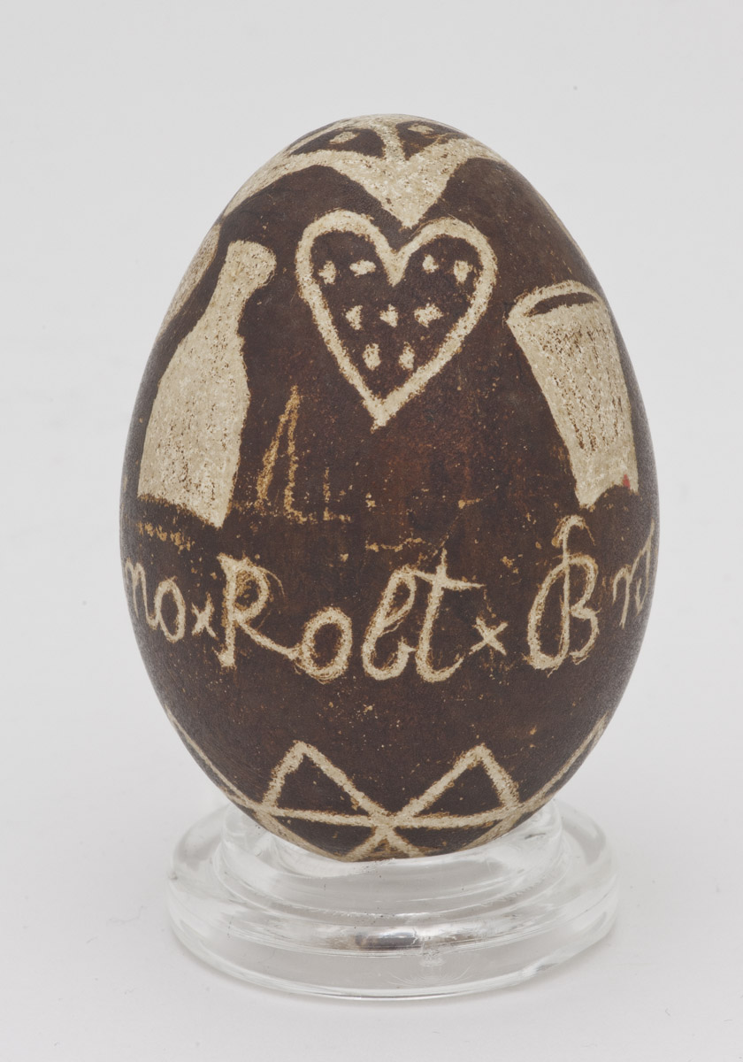 2011.0035 Easter Egg