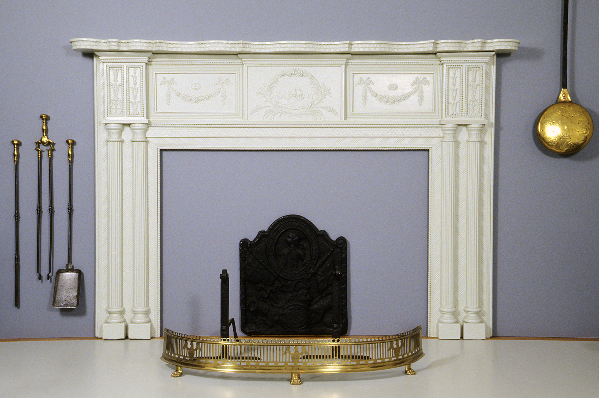 1969.4067 Mantelpiece