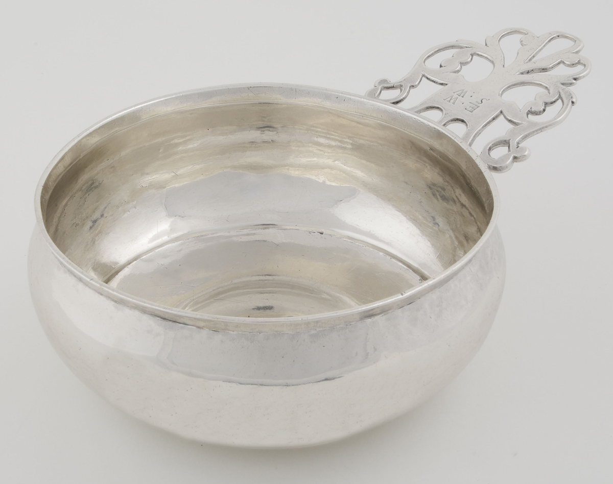 1965.1371 Silver Porringer