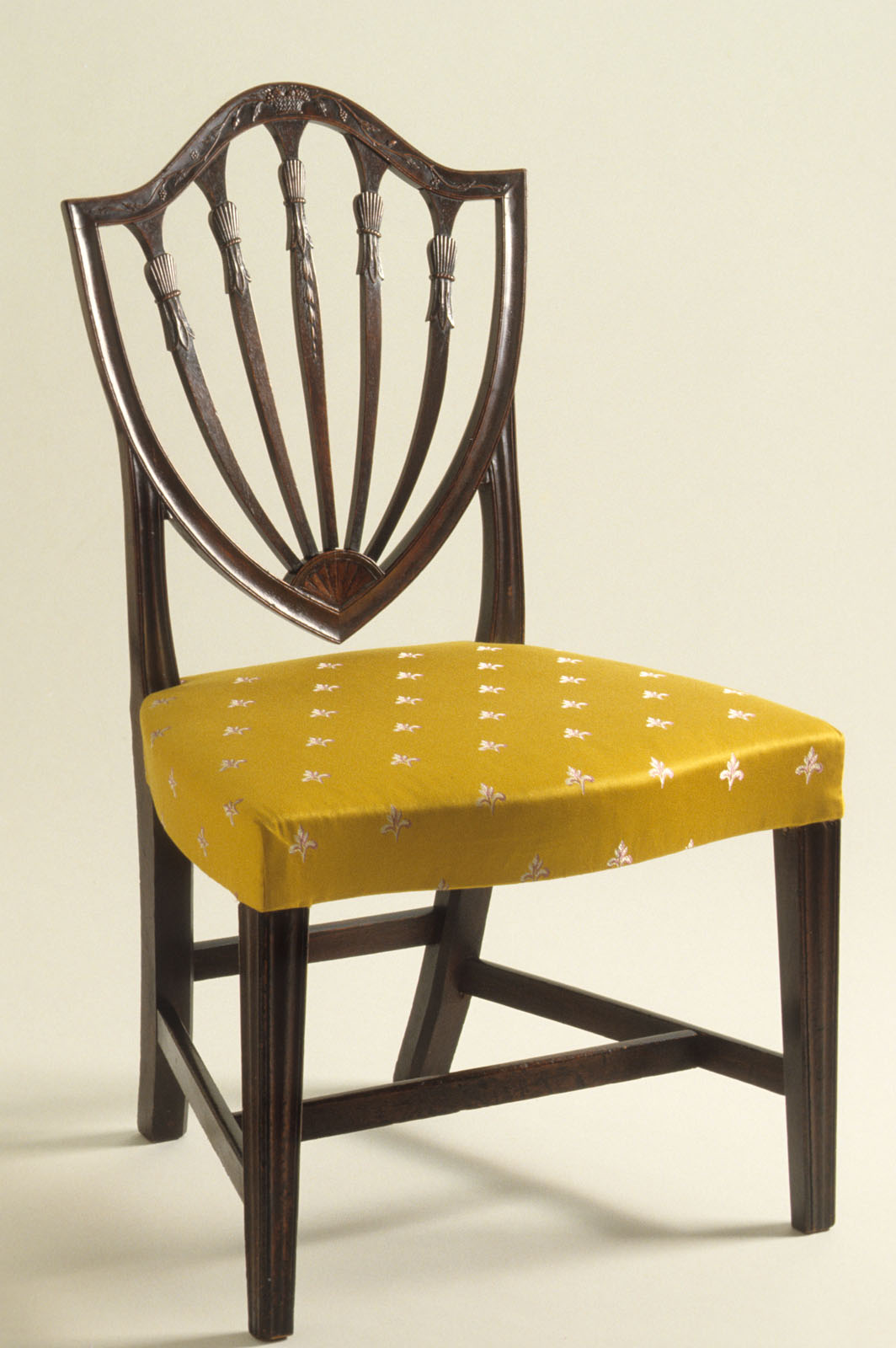 1957.0906 Chair, view 1