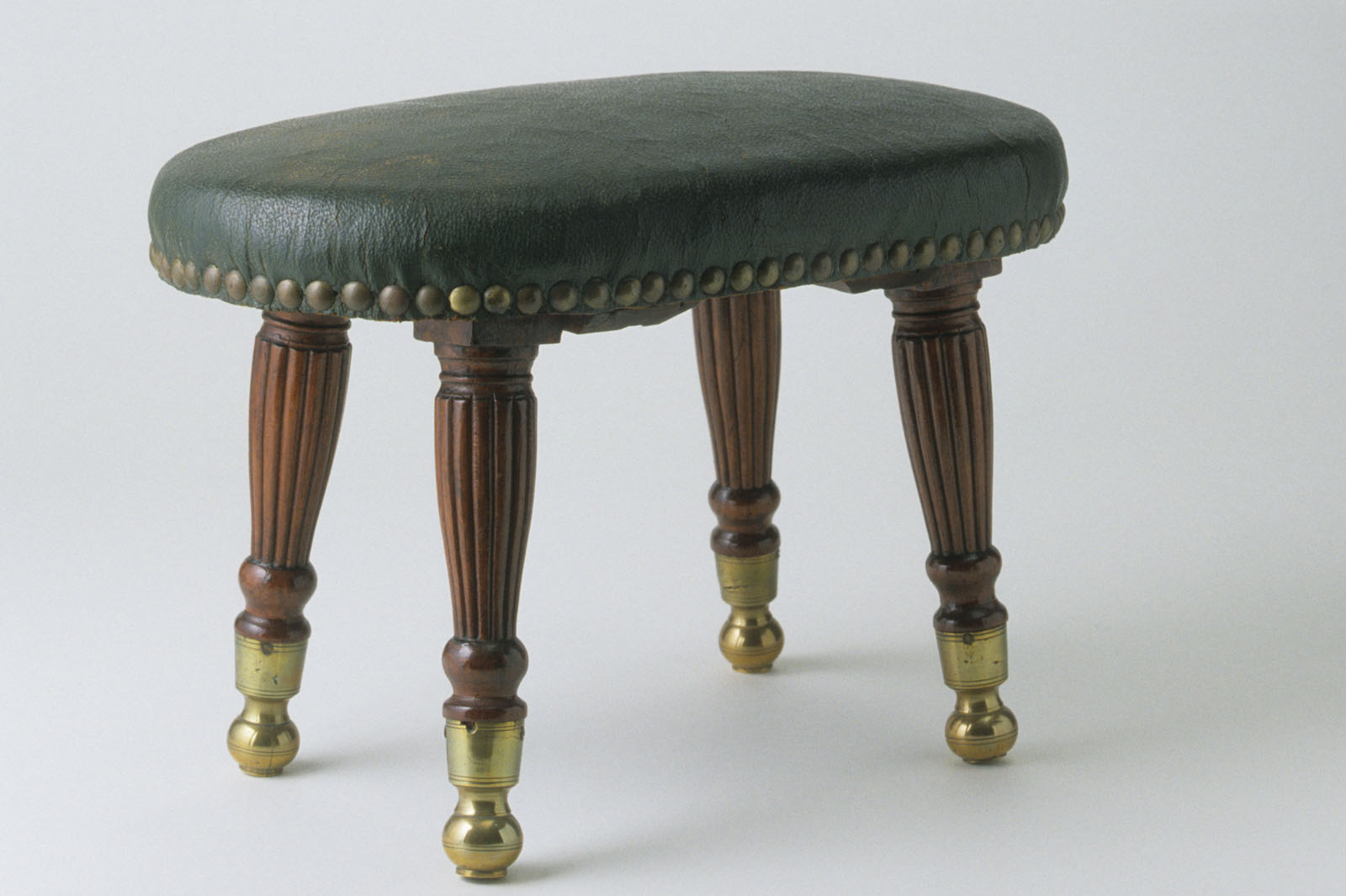 1951.0062 Footstool