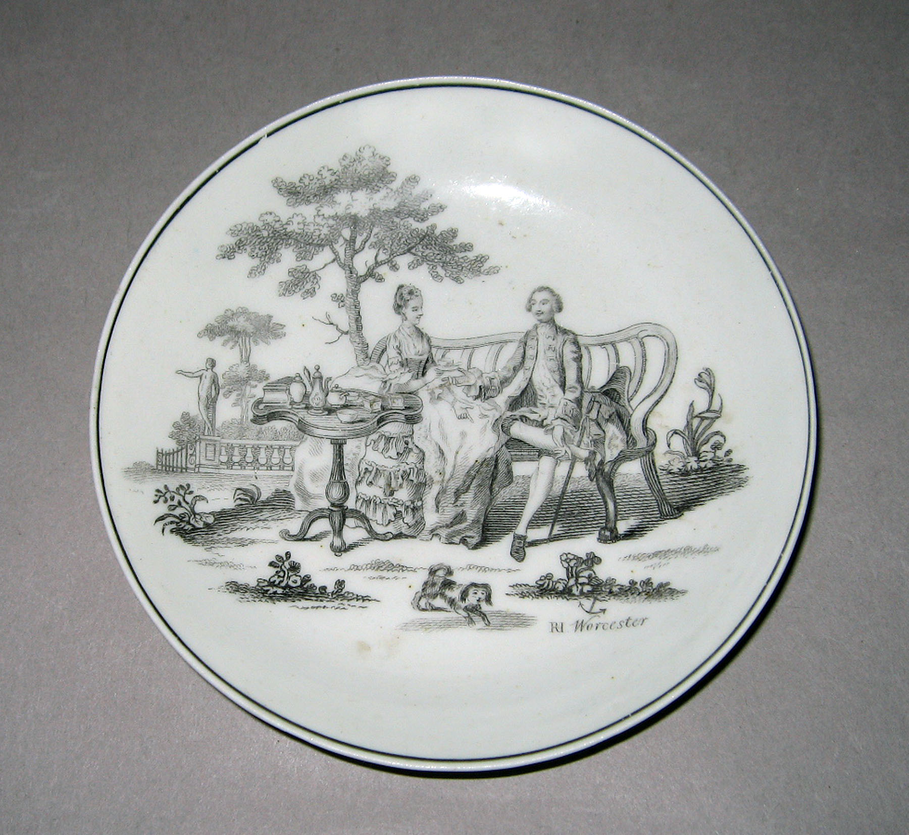 1958.0710 Worcester soft-paste porcelain saucer