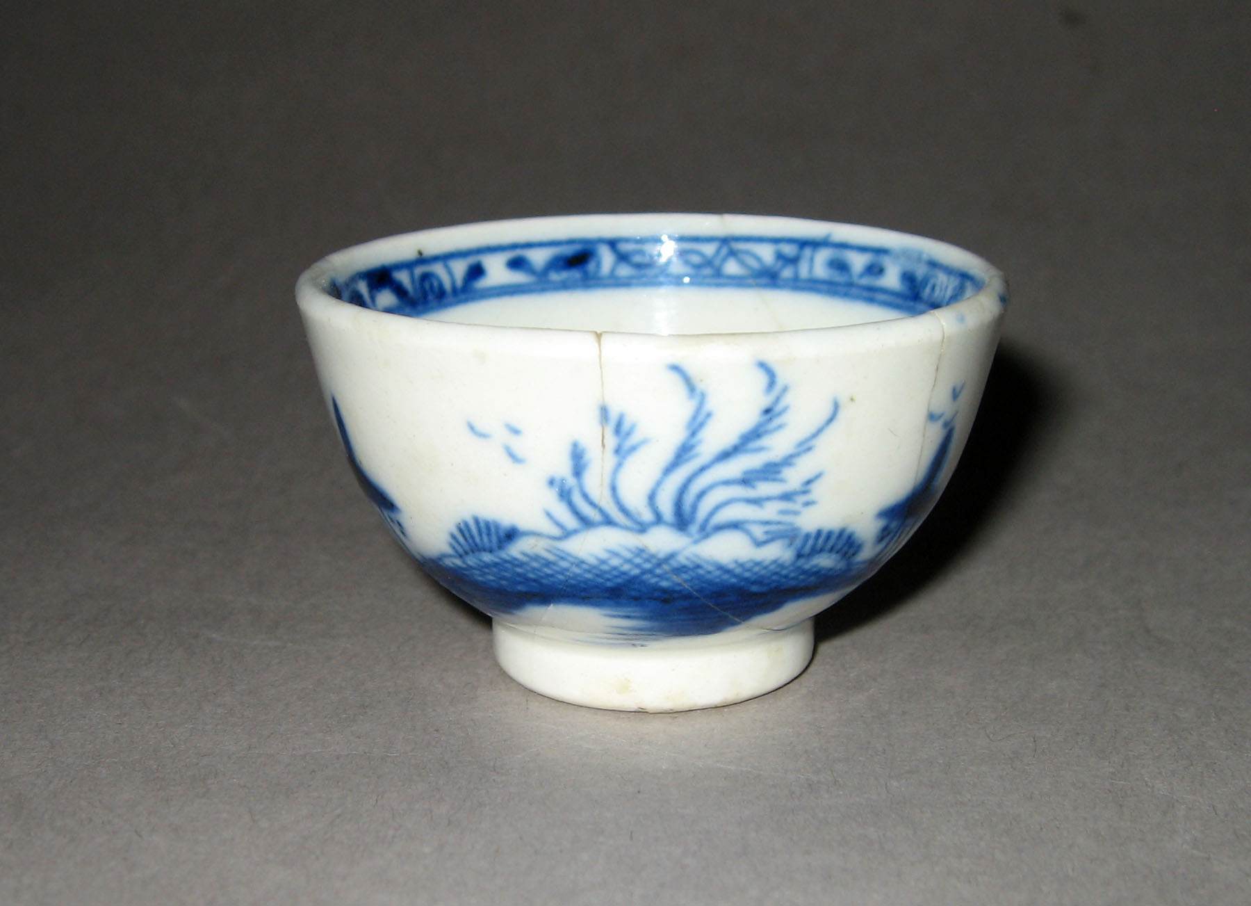 1965.0561.003 Miniature teabowl