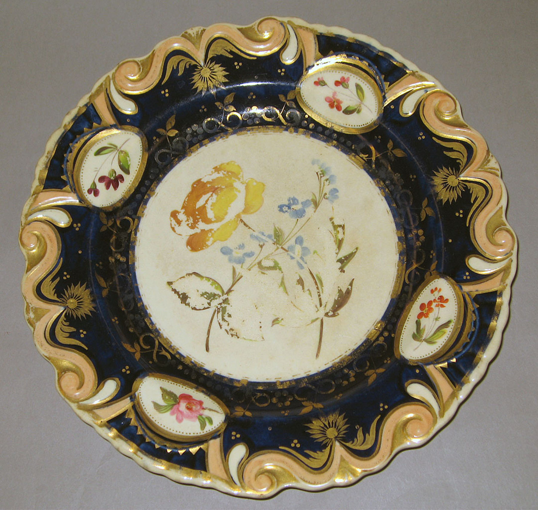 1961.0386.014 Bone-china plate