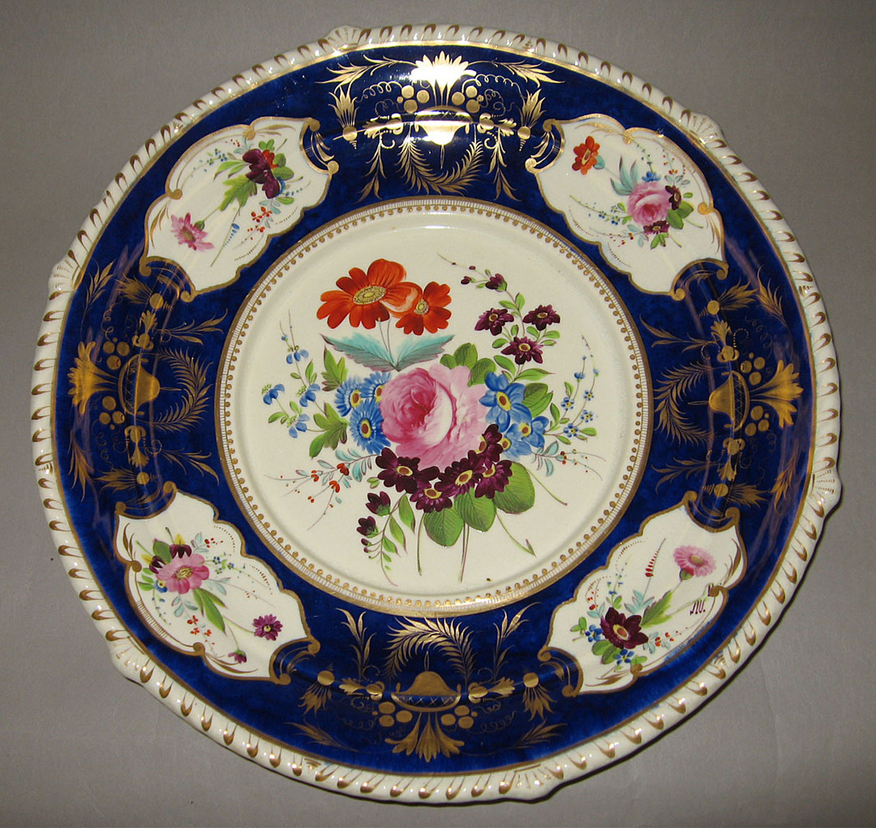 1967.1463 Derby bone-china stand