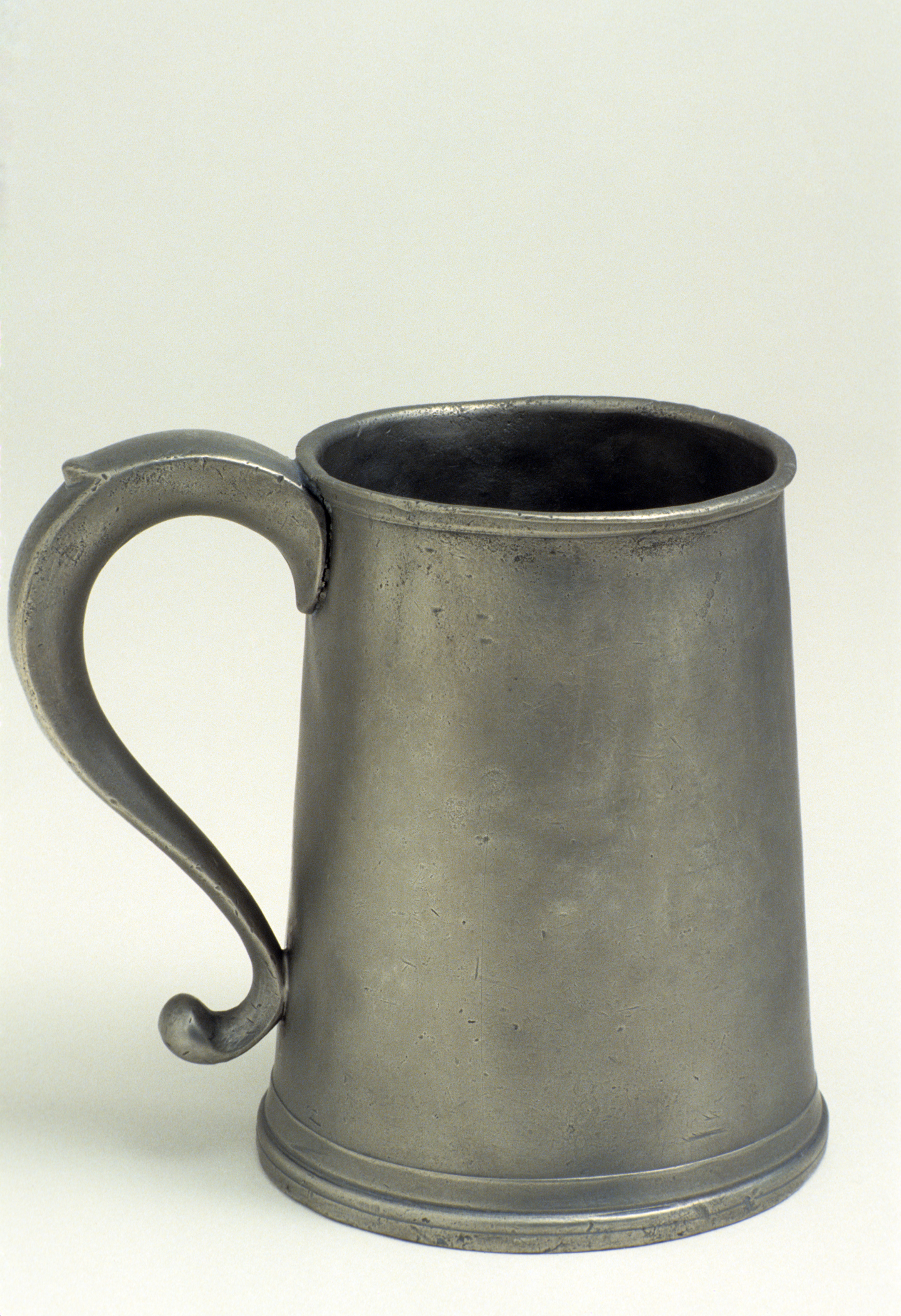 1958.0662 Pewter mug