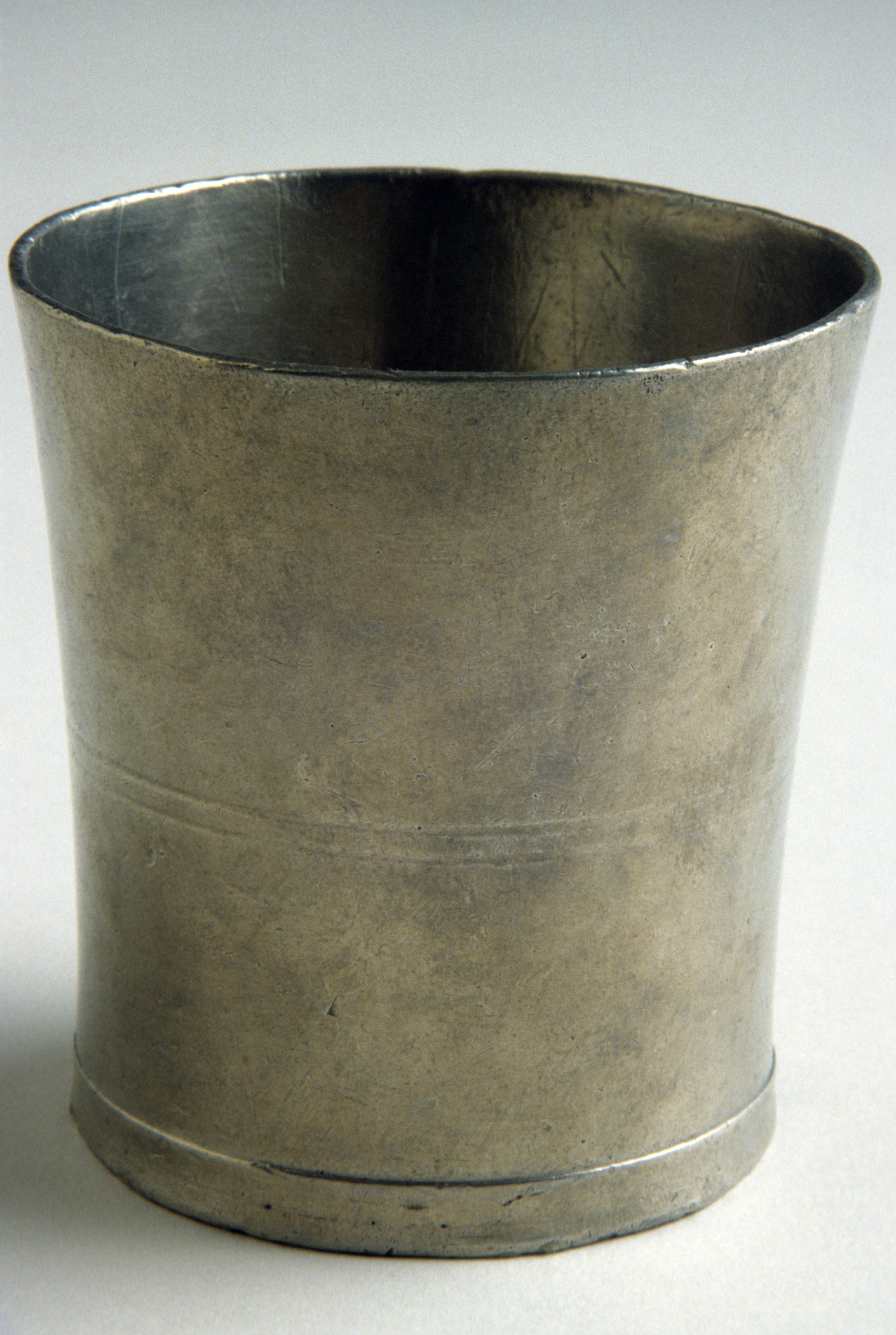 1965.1537 Pewter beaker