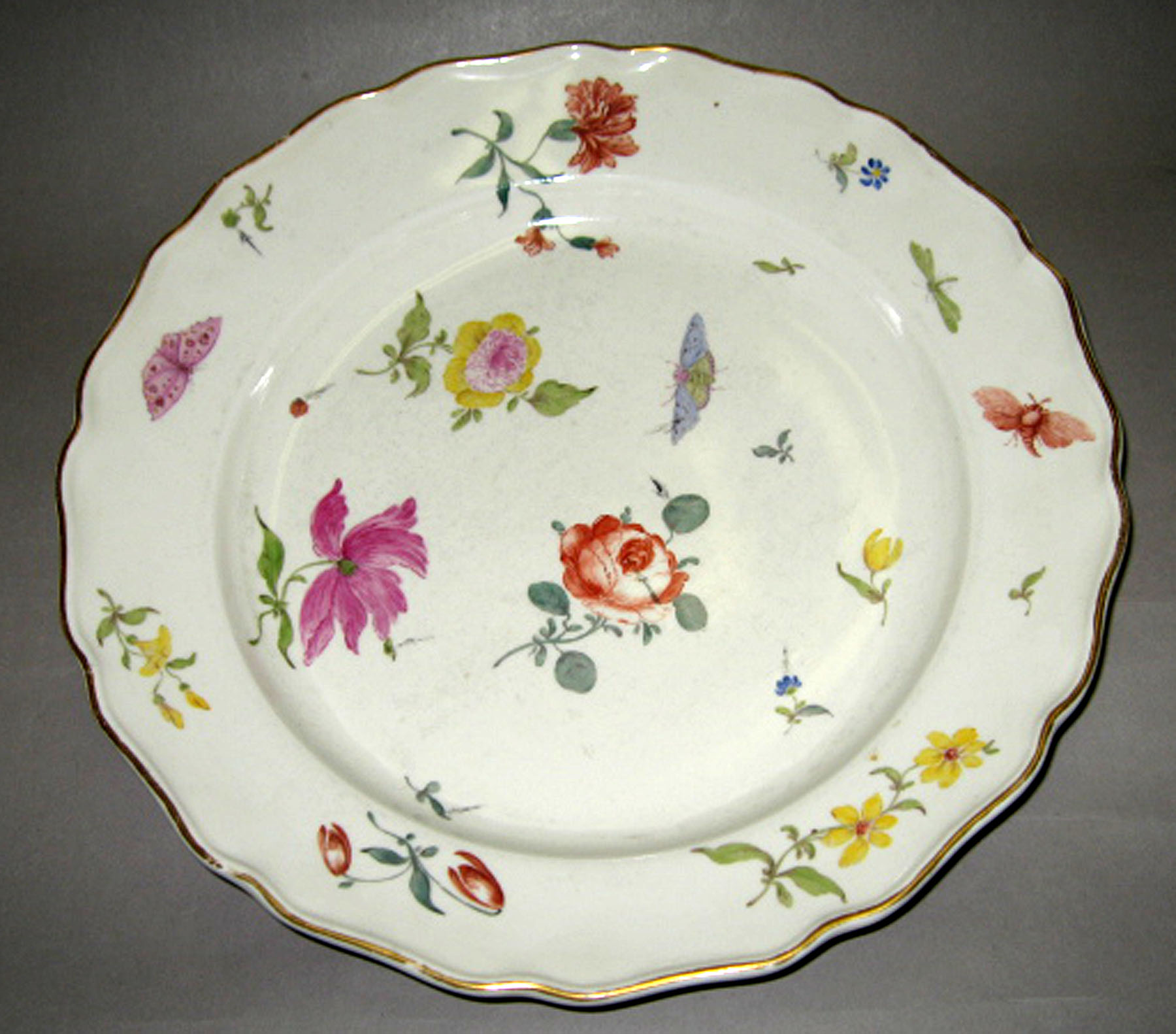 1952.0313 Porcelain plate