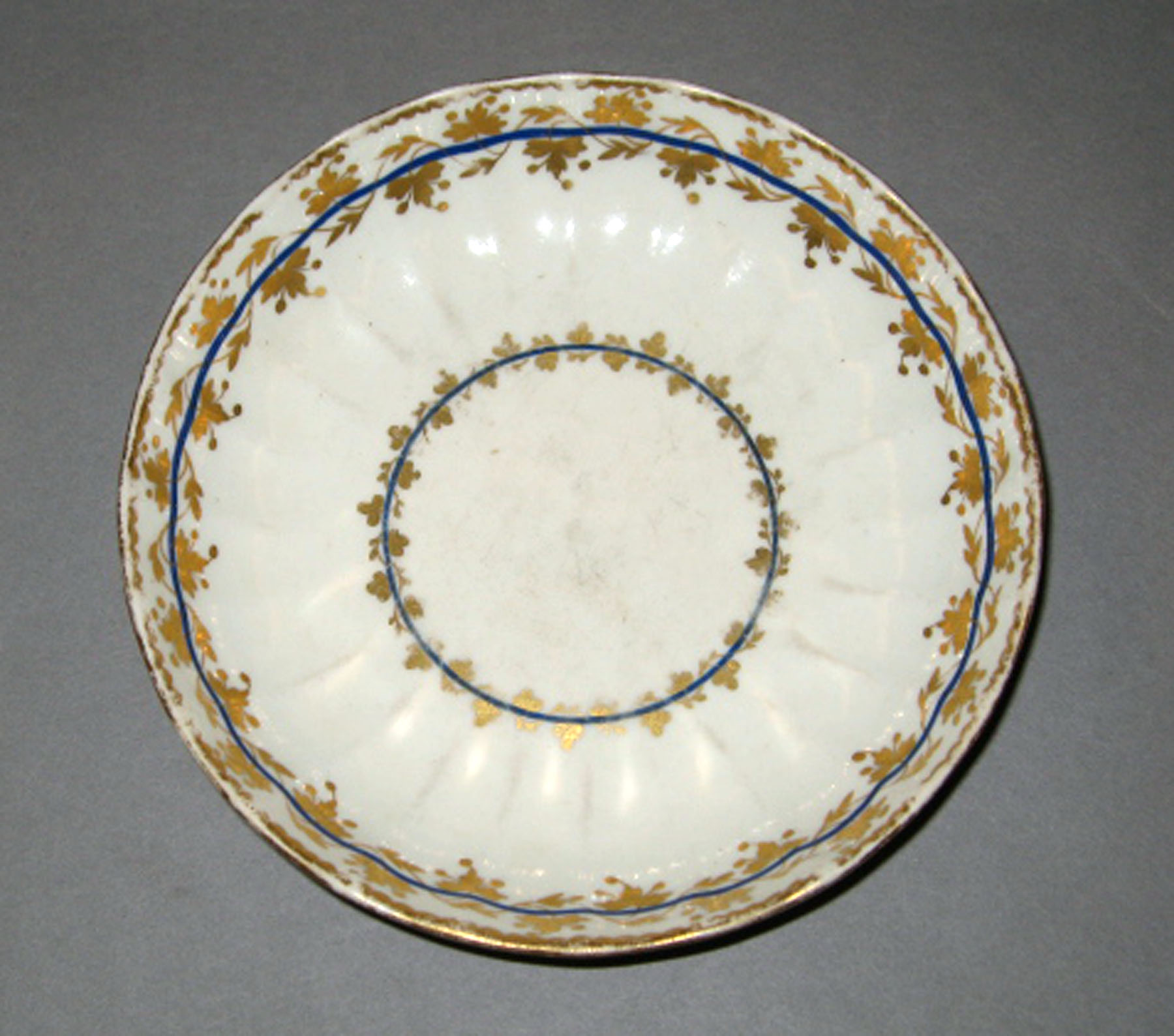 1964.0569.004 Derby porcelain saucer