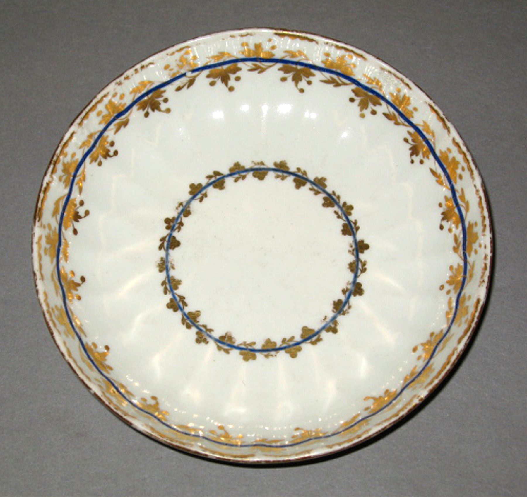 1964.0569.003 Derby porcelain saucer