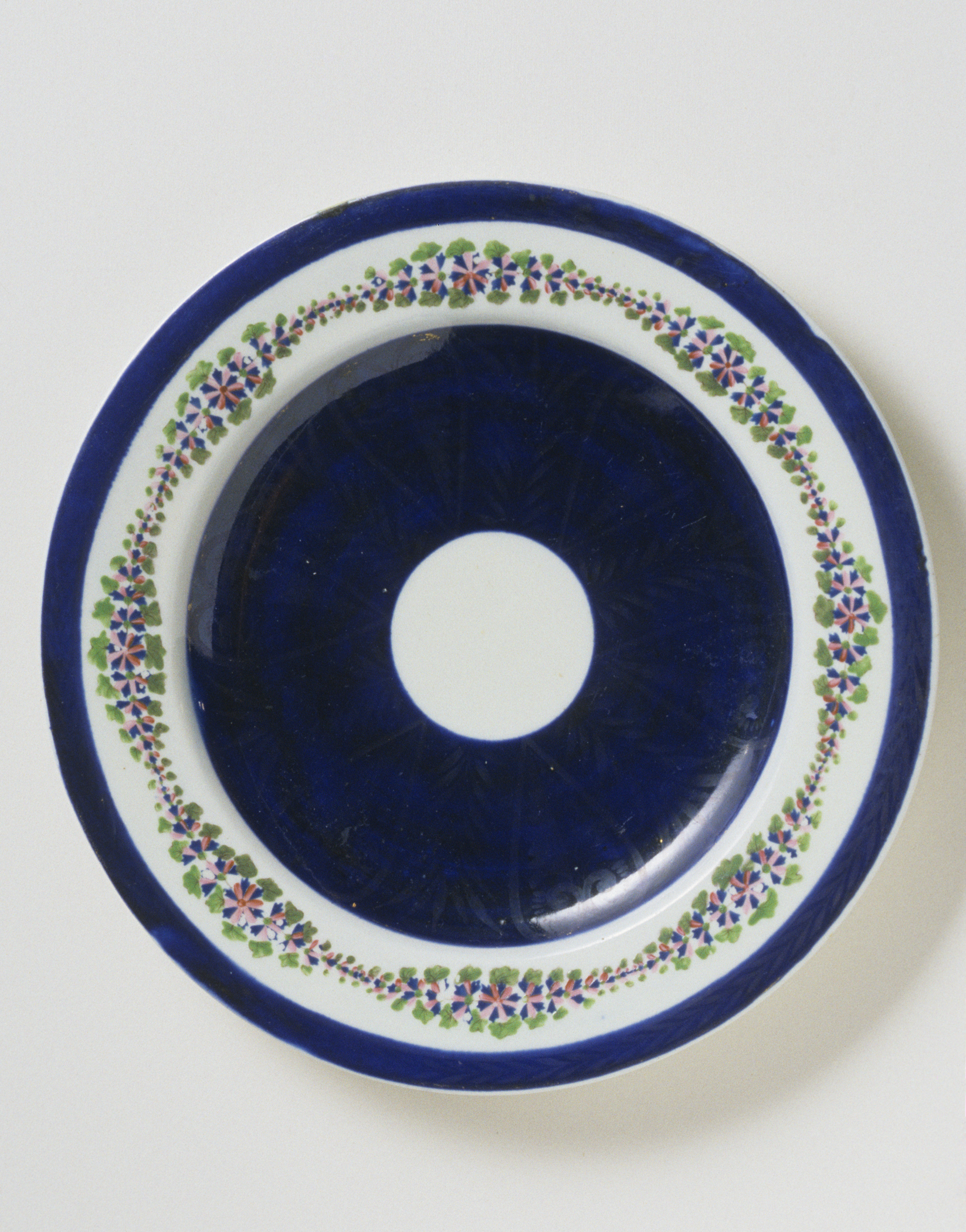 1972.0434 Porcelain plate