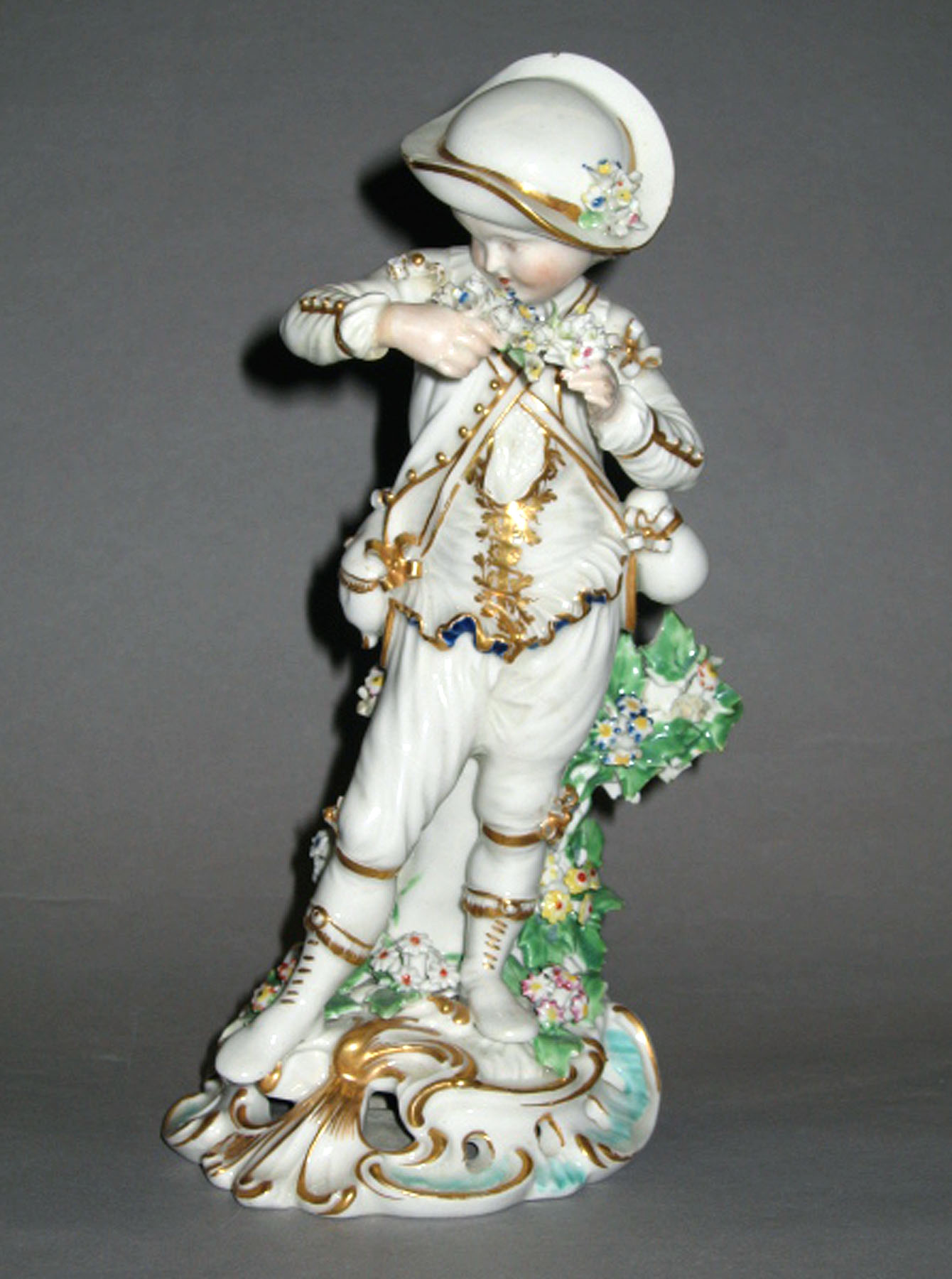 1969.0842.002 Porcelain figure