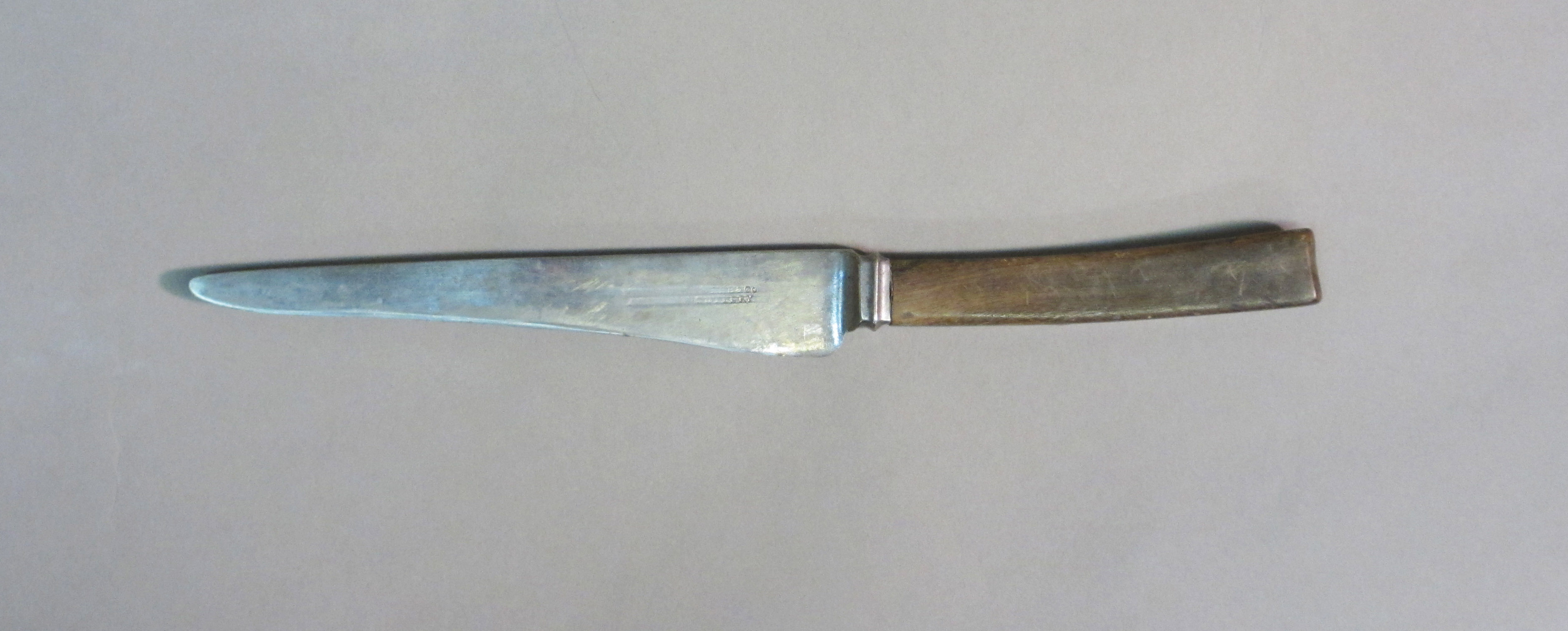 1995.0006.392 Knife, left