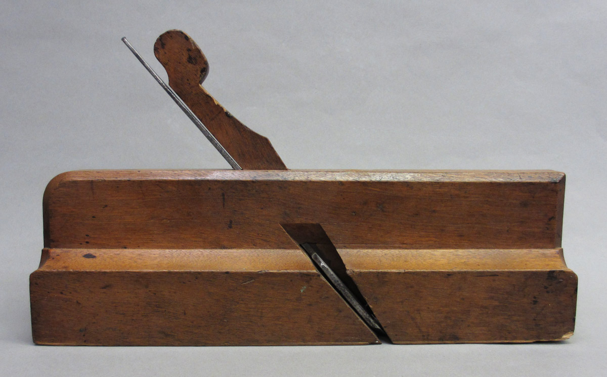 1975.0267.021 Molding plane, overall side 1