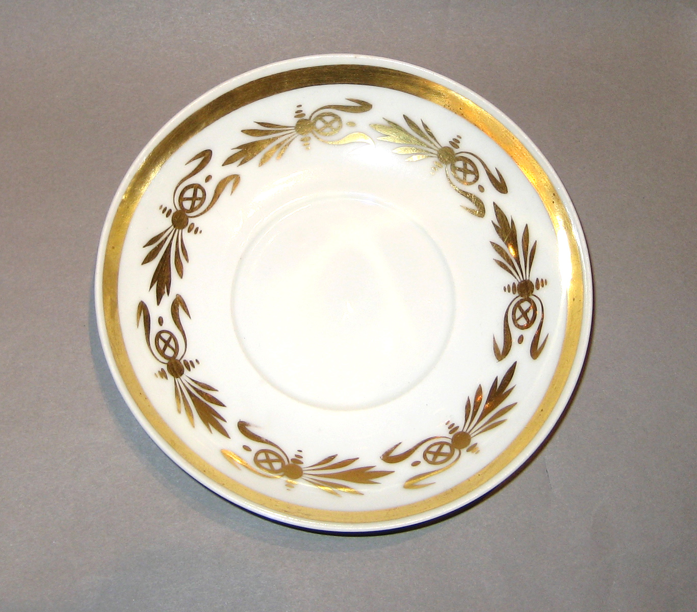 1957.0009.026 Saucer