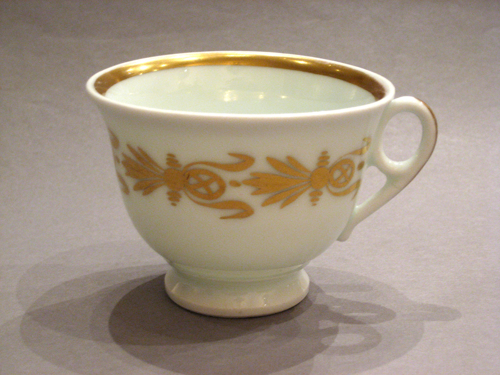 1957.0009.008 Teacup