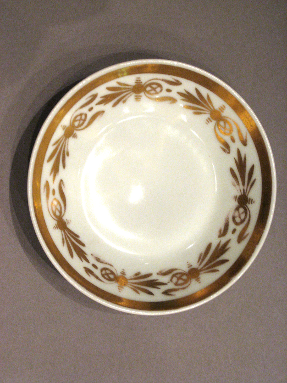 1957.0009.012 Saucer