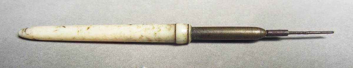1957.0084.049, Hand drill, overall