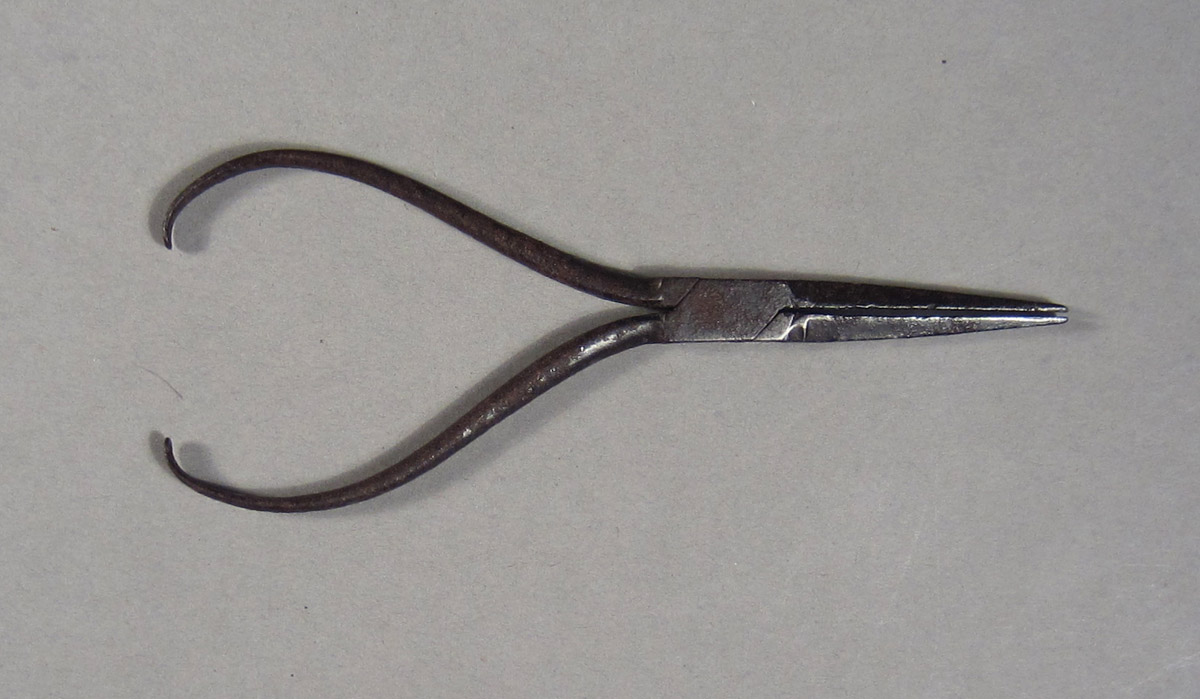 1957.0084.063 Pliers, View 1
