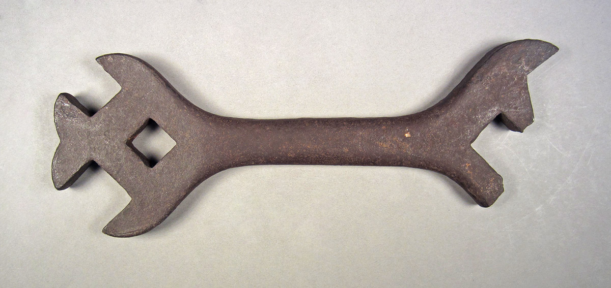 1957.0026.258, Wrench, side 1