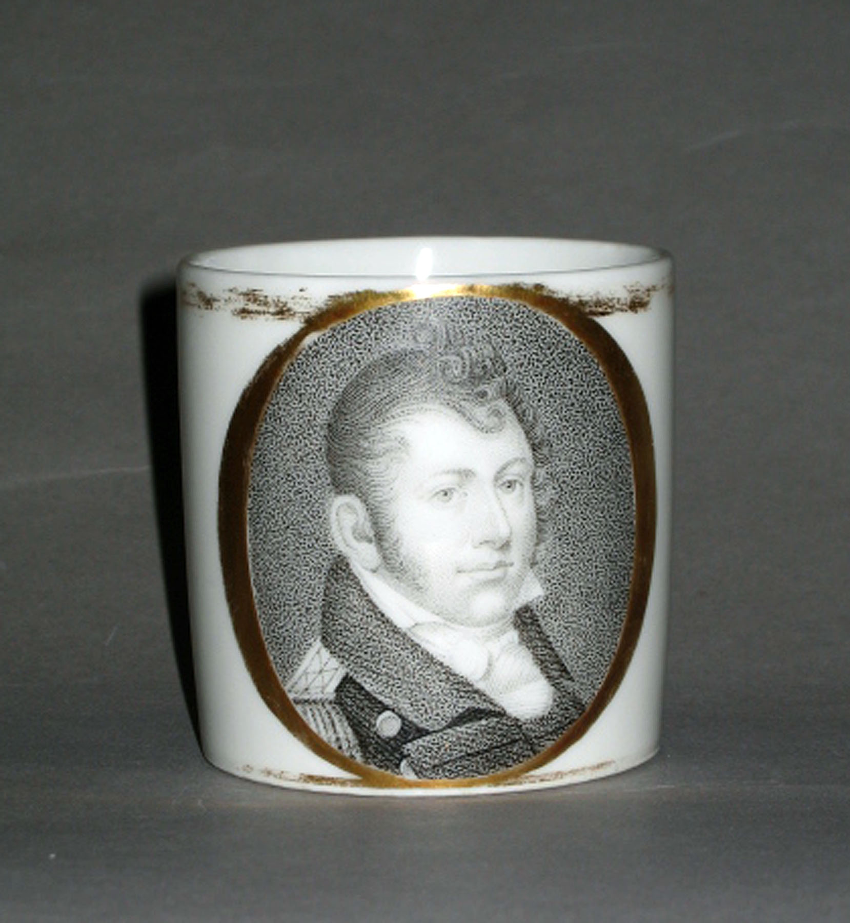 1958.1604 Porcelain cup (front)