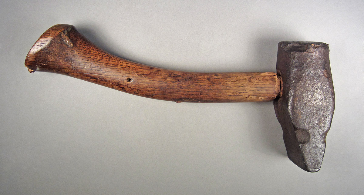 1957.0026.055, Hammer, side 1