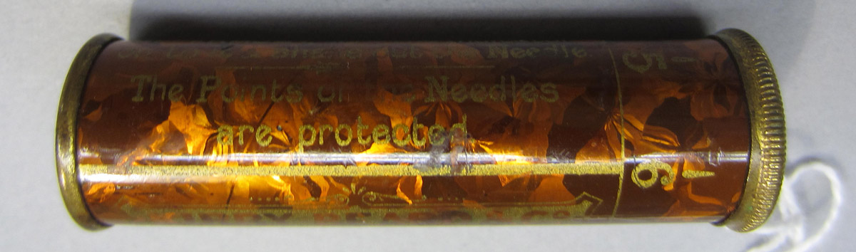 2012.0024.041 Needle case, Side