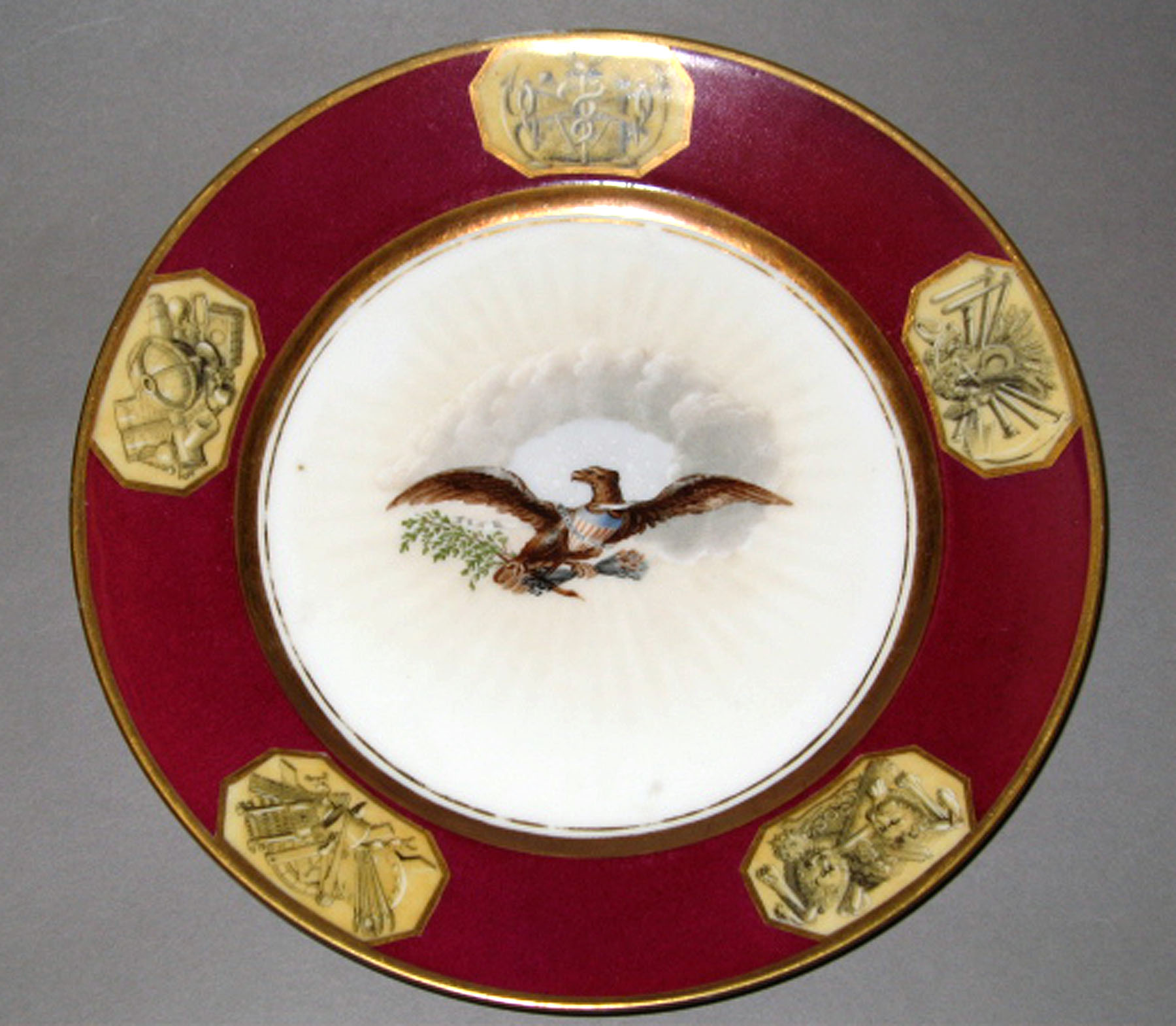 1958.1606.017 Porcelain plate