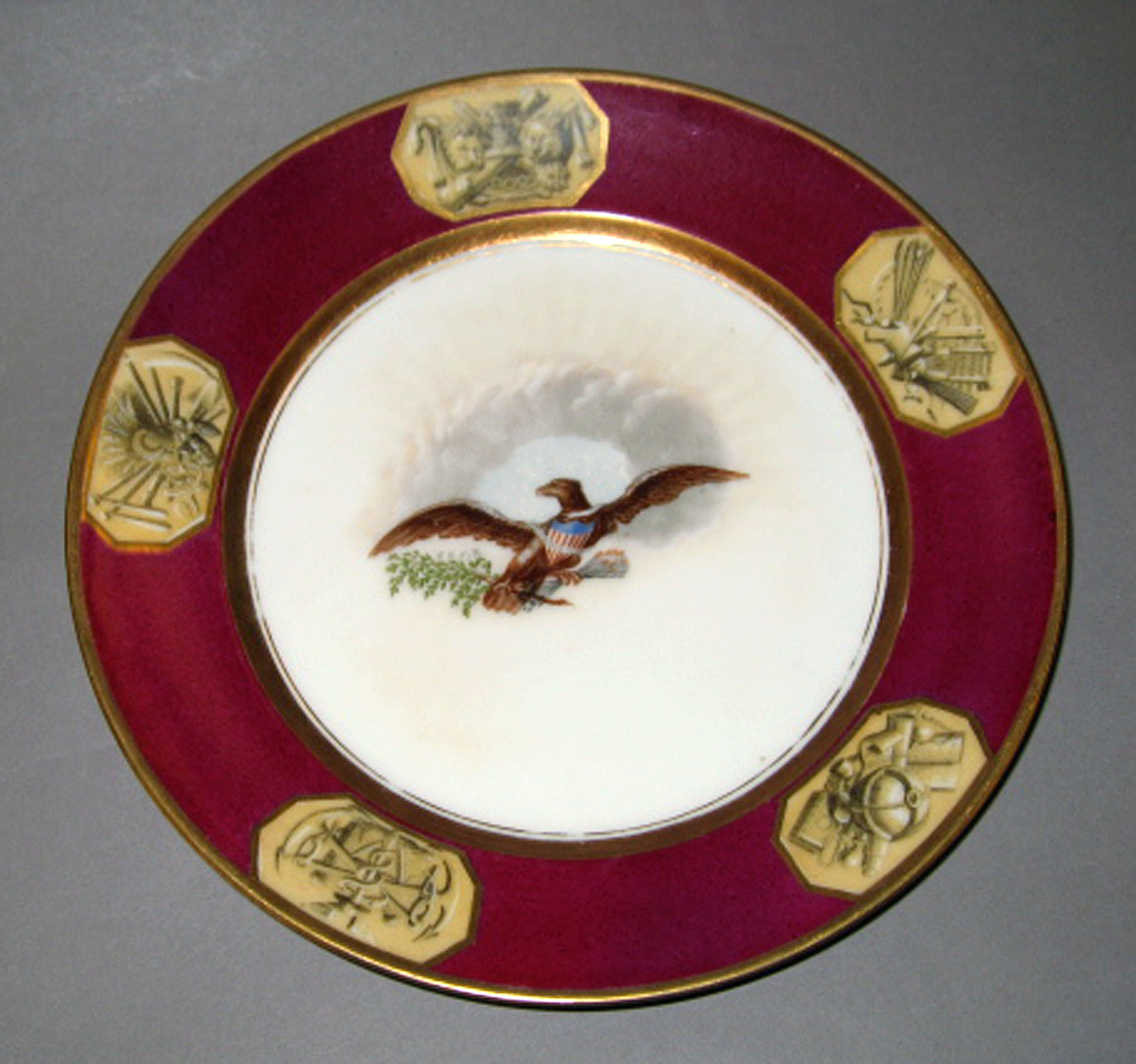 1958.1606.013 Porcelain plate