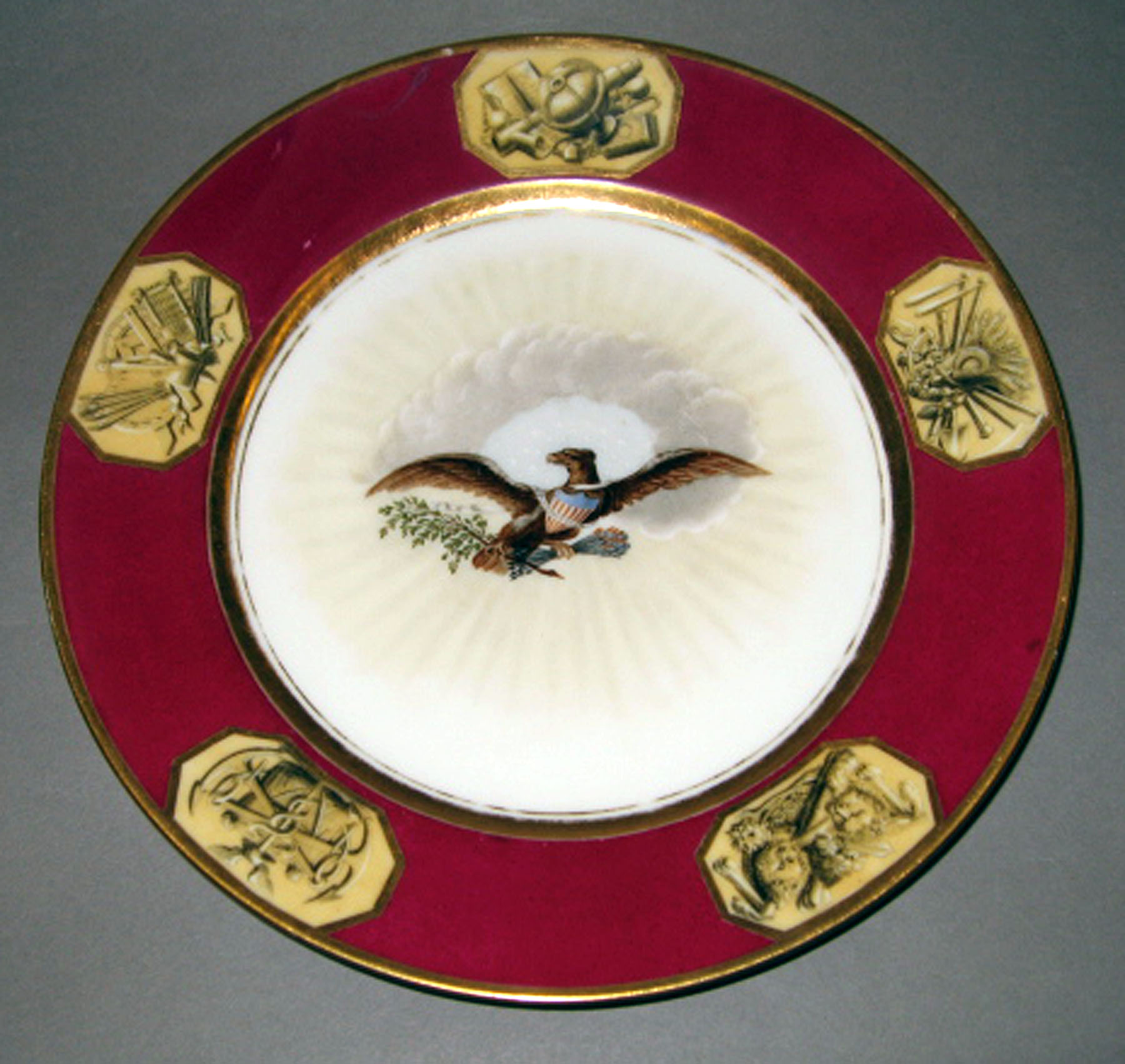 1958.1606.011 Porcelain plate