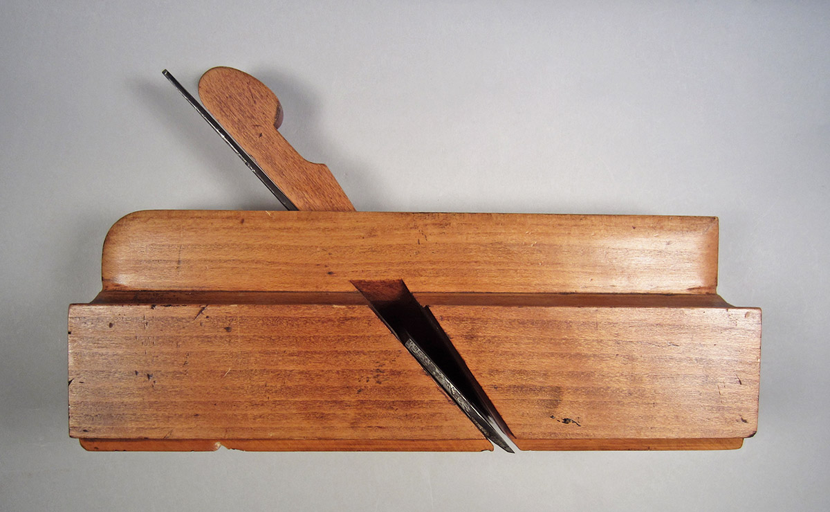 1995.0006.314 A-C, Molding plane, overall side 1